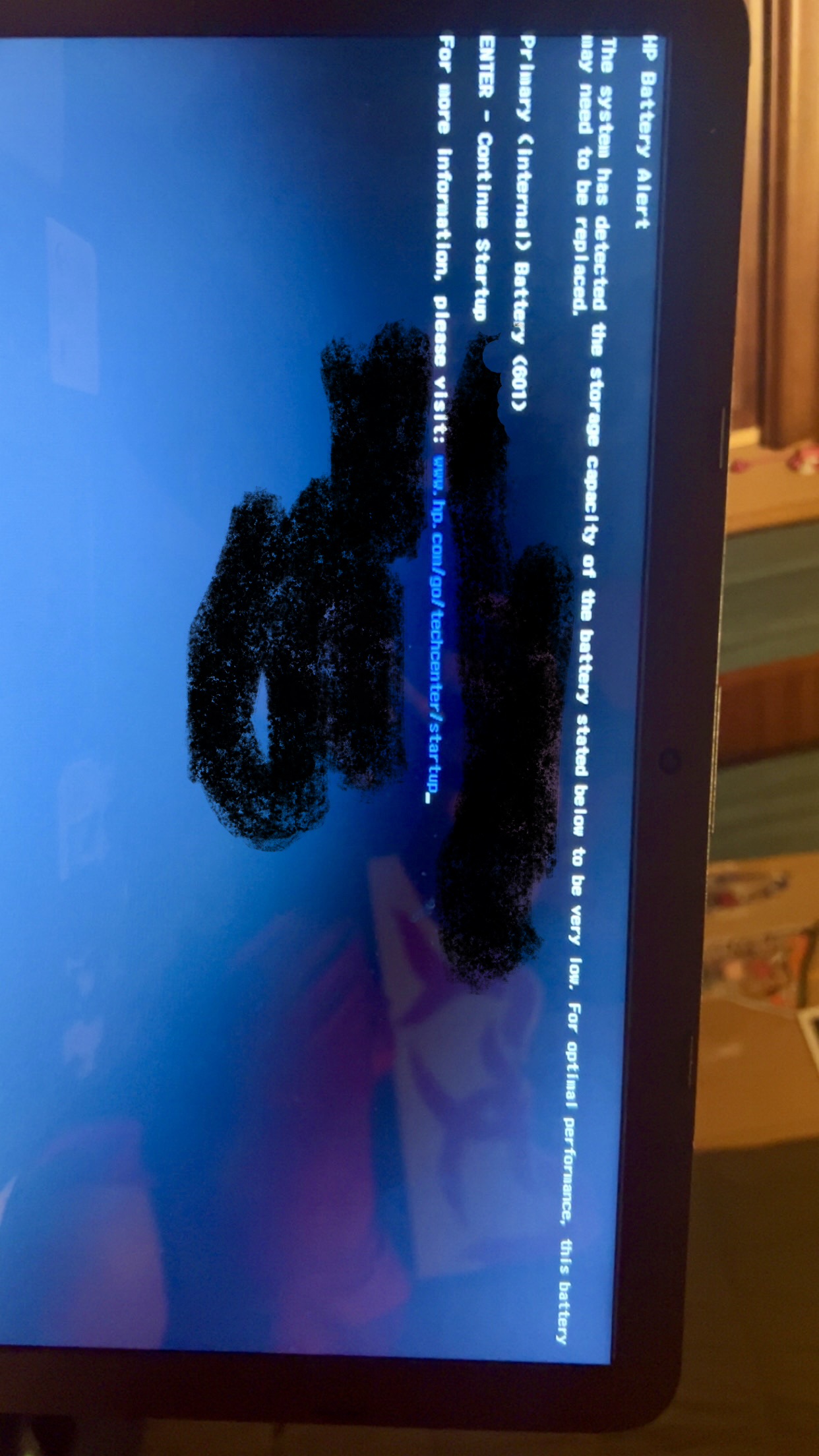 My laptop turns on but is stuck in a black screen - HP Support ...