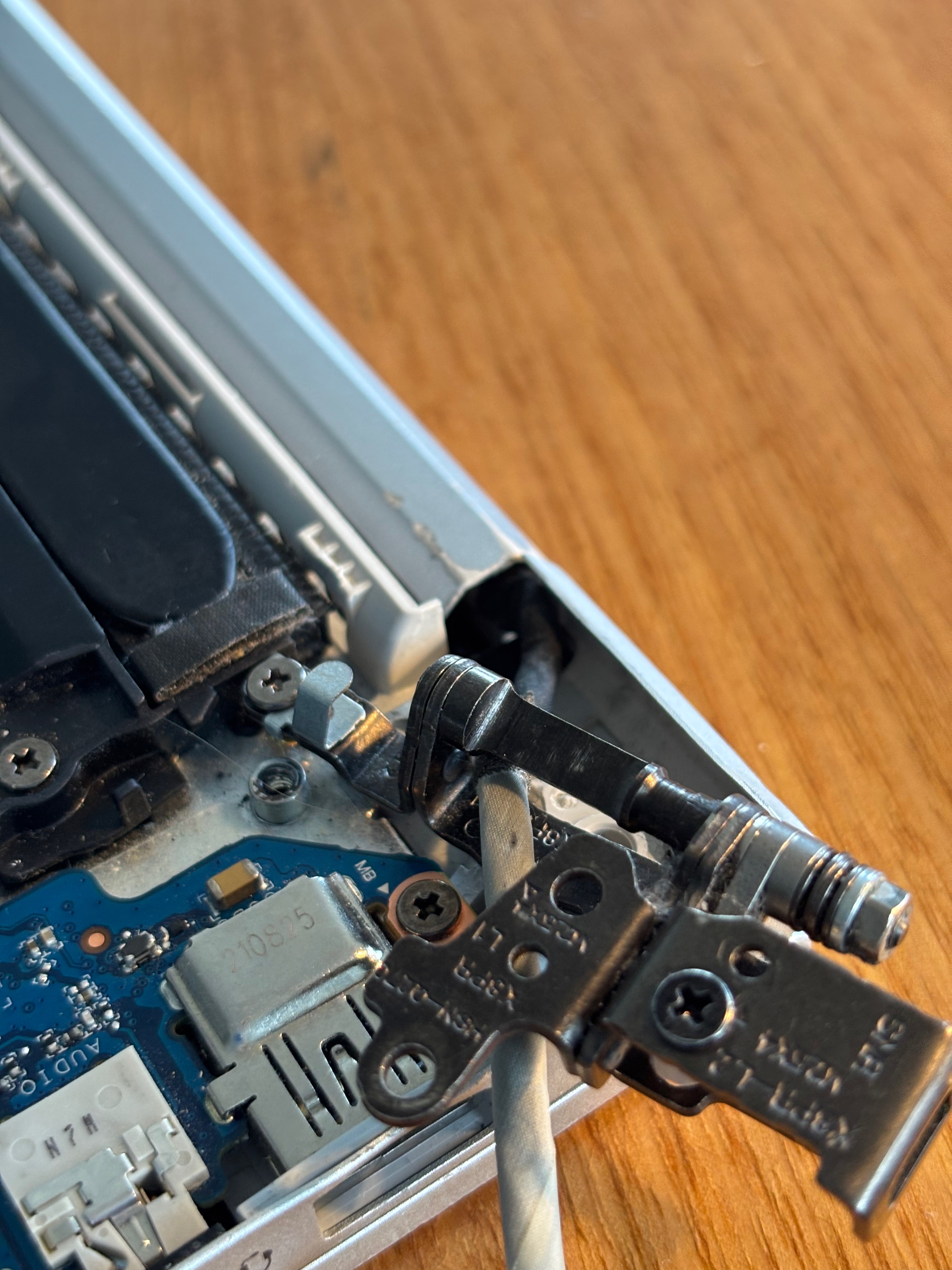 Cannot reattach left hinge - HP Support Community - 9575980