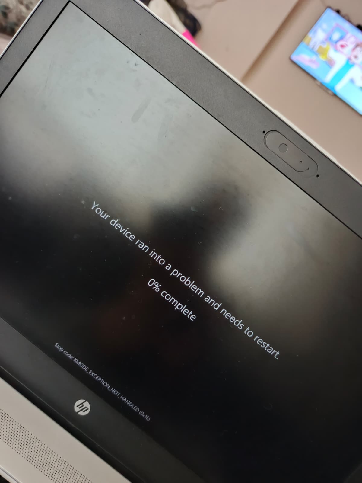 Im having trouble booting my laptop It shuts down by itself... - HP ...